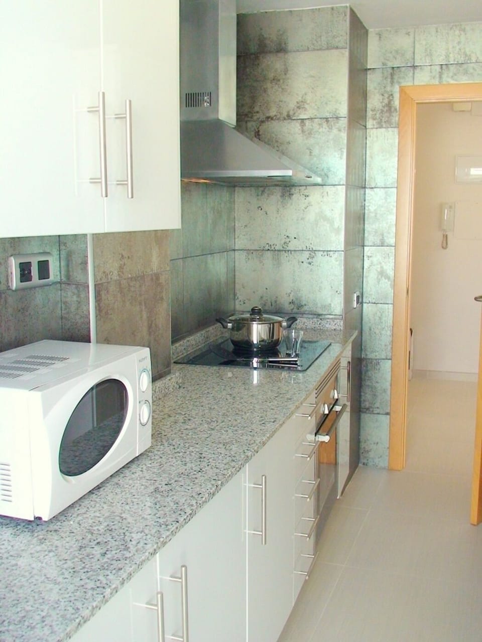 Fully-equipped kitchen