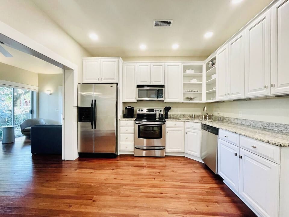 Kitchen, Fully Equipped (see amenities for details)