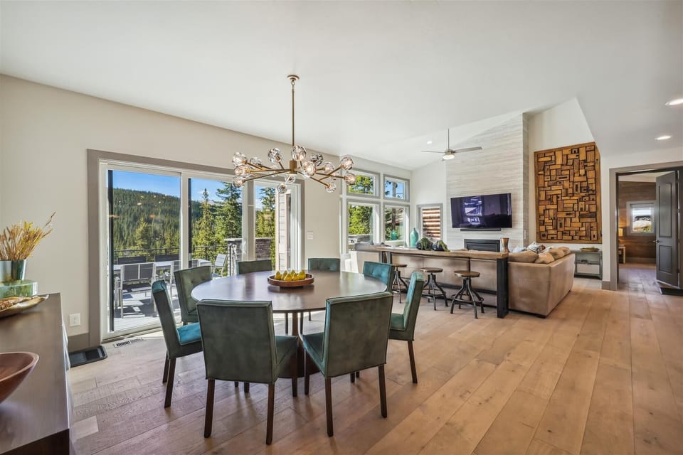 Dining Area - Golden Fox House - Breckenridge Vacation Rental