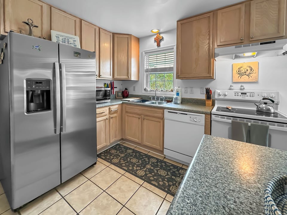 Kitchen stocked with everything you need!