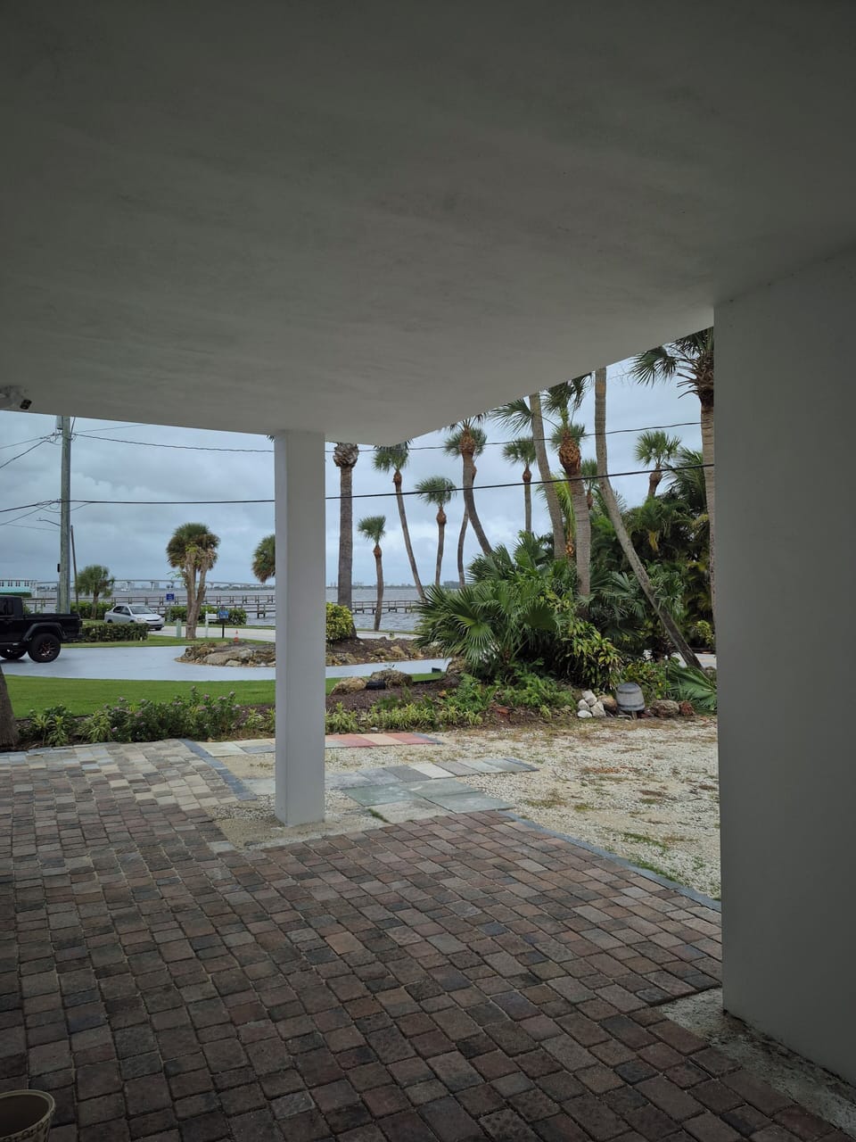 side view from the balcony 