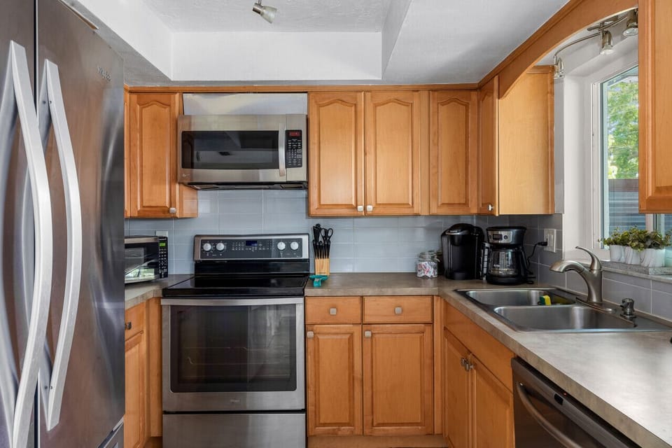 Our kitchen is perfect for culinary creations—clean surfaces, functional design, and stylish details make cooking a pleasure.
