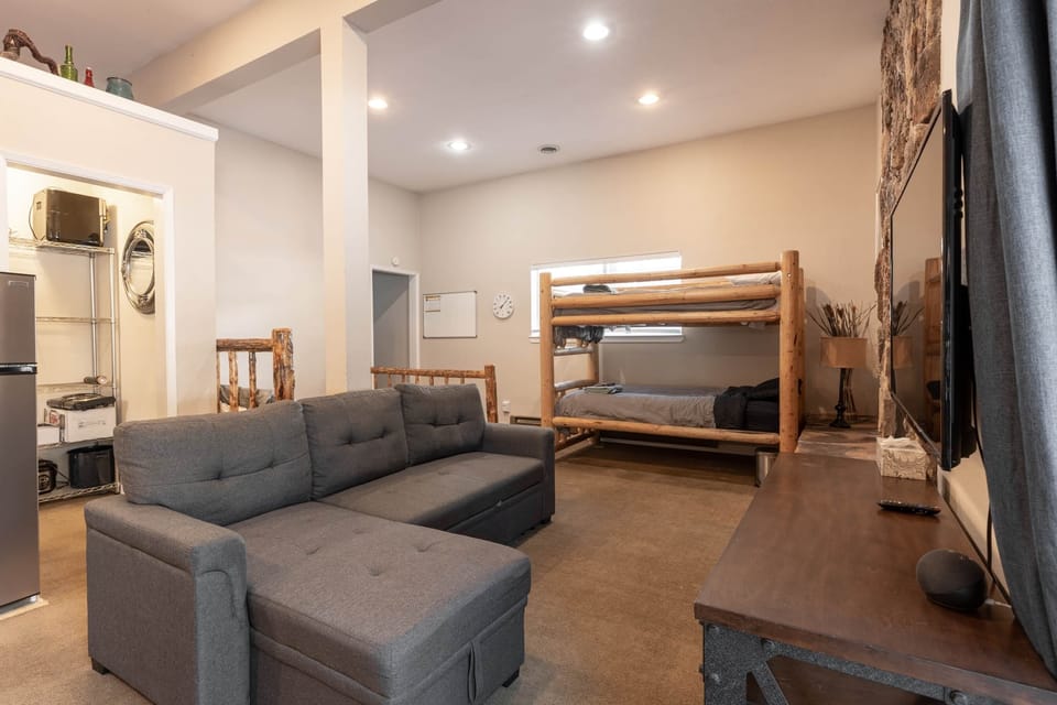 Tahoe Studio Sofa