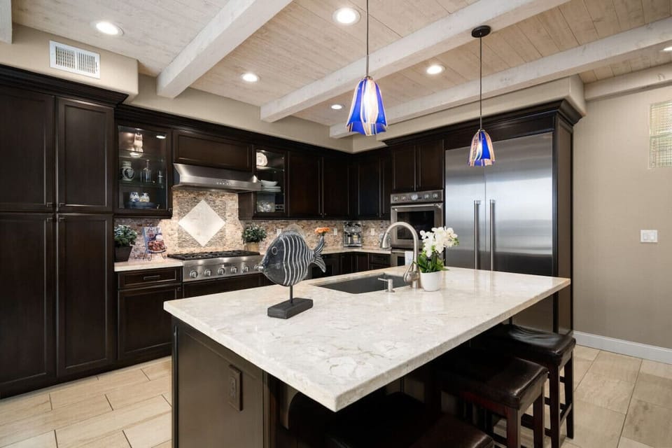 3 barstools for the kitchen counter