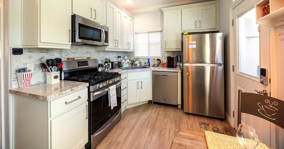 Full Kitchen