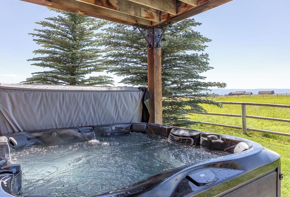 Teton Melody ~ hot tub