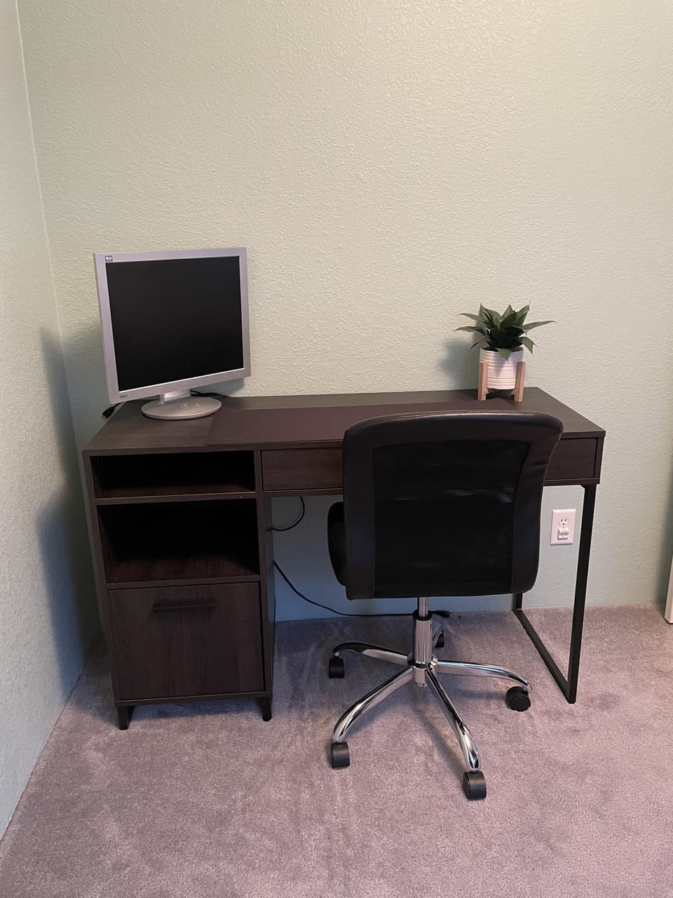Twin over full sized bunk bed with a spacious closet, dresser and workspace 