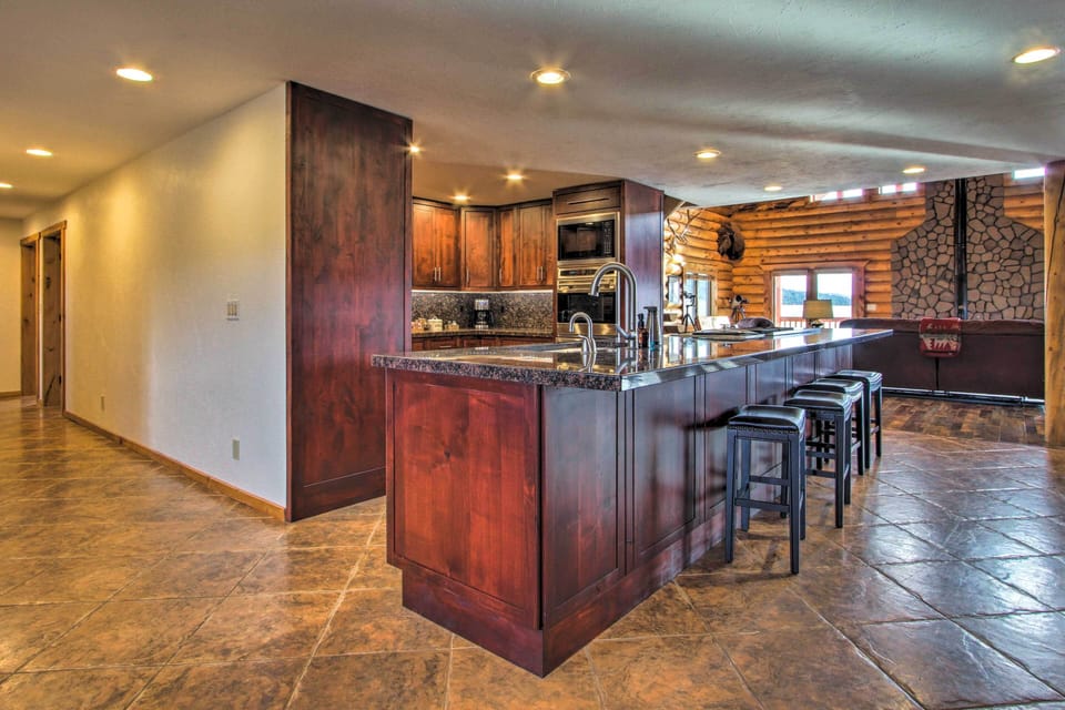 Gourmet Kitchen | Fully Equipped