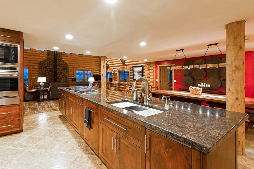 Gourmet Kitchen