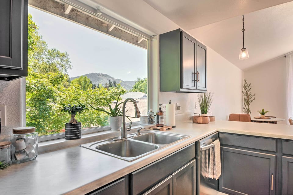 Kitchen | 2nd-Floor Apartment | Mountain Views