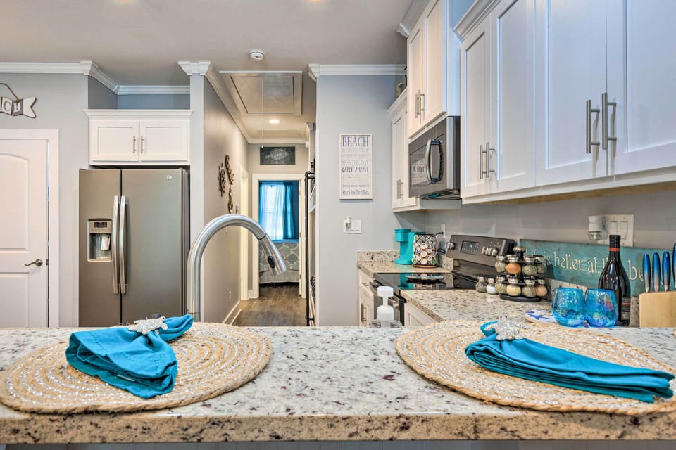 Kitchen | Fully Equipped | Cooking Basics | Coffee Maker | Toaster