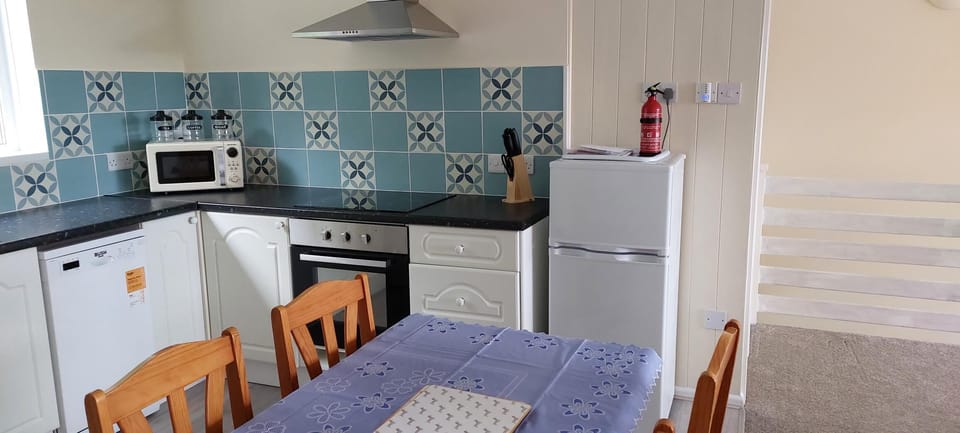 Kitchen /dining Area