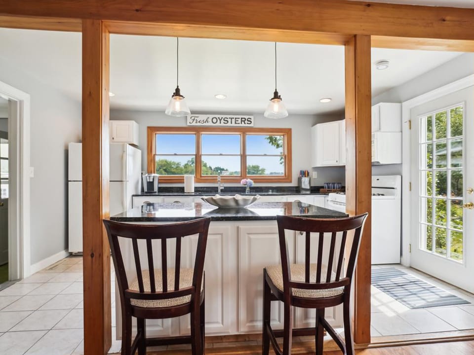 Breakfast Bar