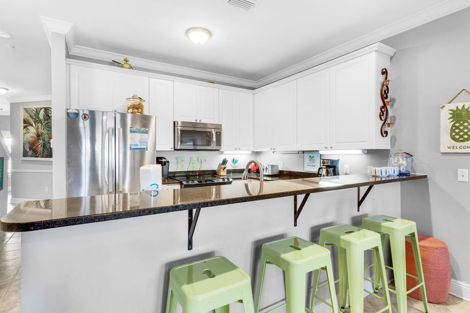 Eat-in bar seating