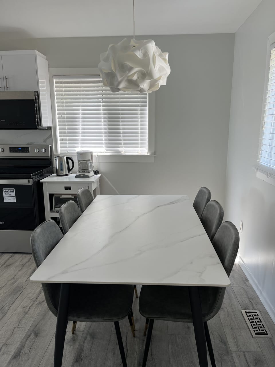 Enjoy your meals in our modern 6 seater dining table!