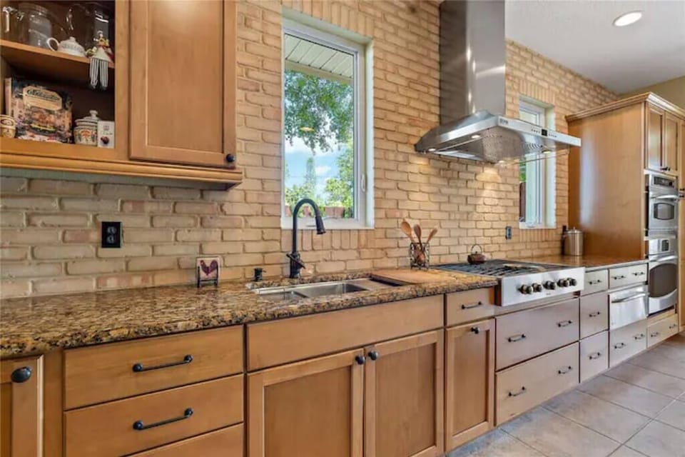 Gorgeous Gourmet Kitchen