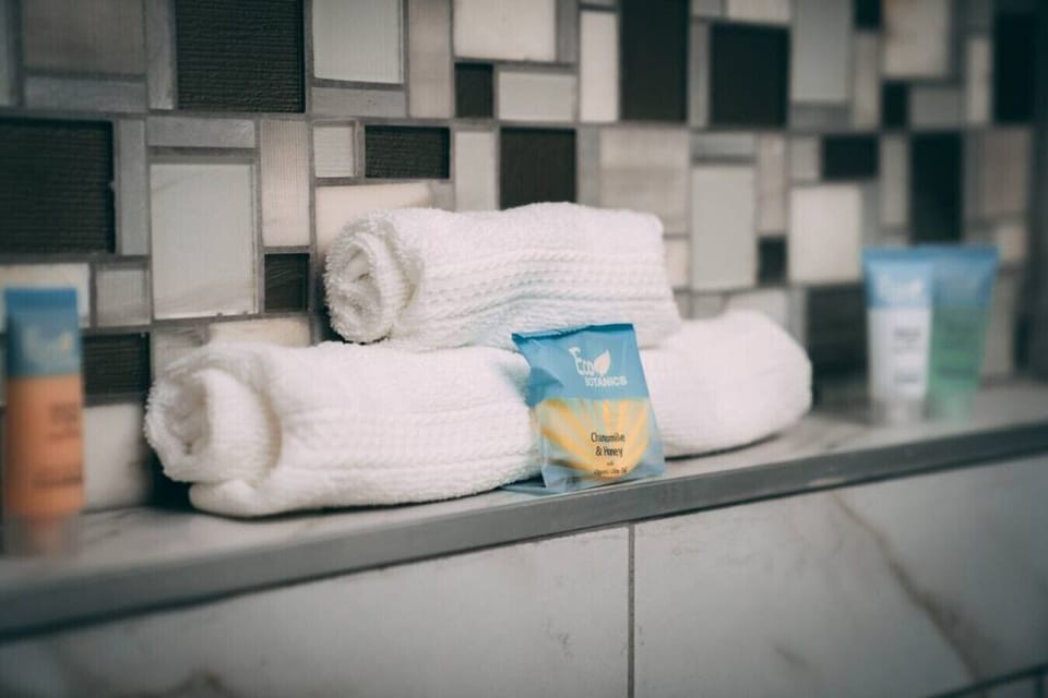 Bathroom amenities