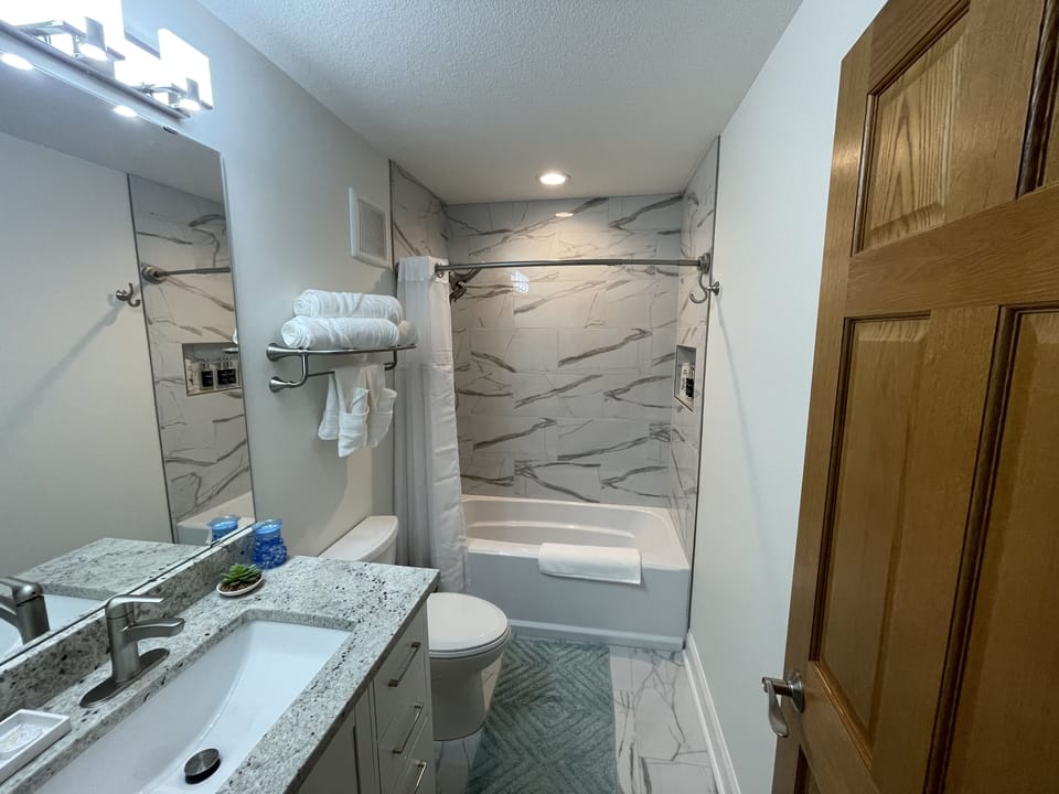 En Suite Master Bathroom