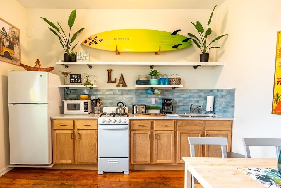 LA Suite kitchen