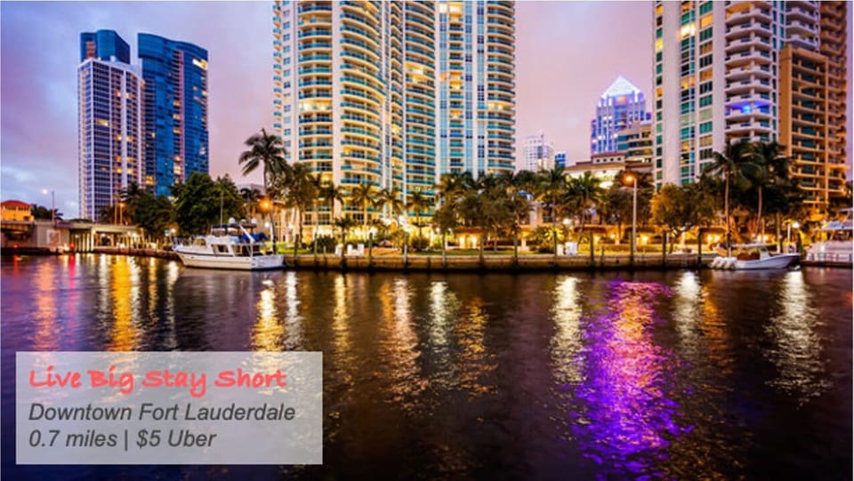 Gorgeous views from the many nearby waterfront restaurants.