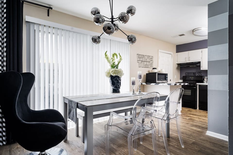 Dining Room & Kitchen