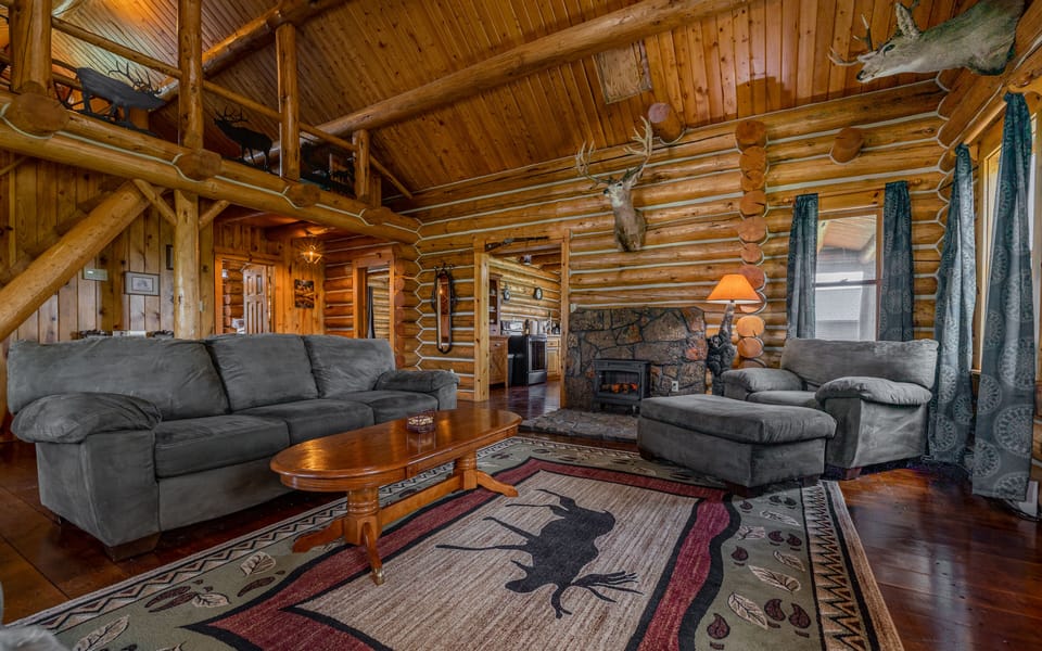 Western decor and inviting amenities make Cozy Cabin the space to make memories to last a lifetime