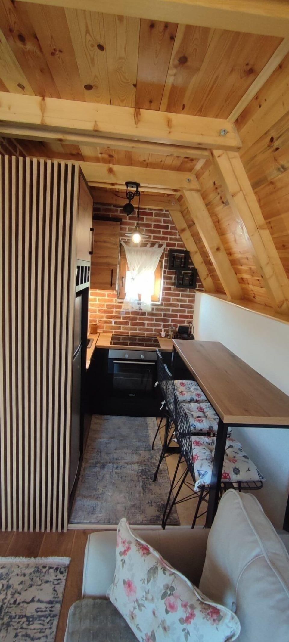 Dining area ideal for enjoying the meal together