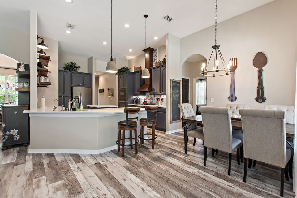 Dining area overlooking the kitchen
