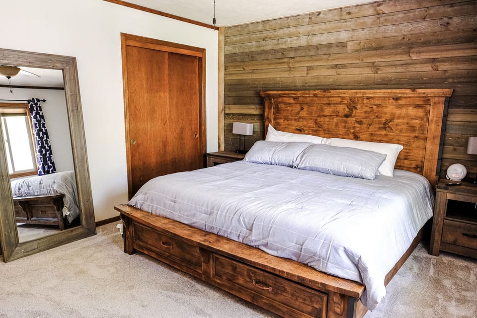 King Bed Room 