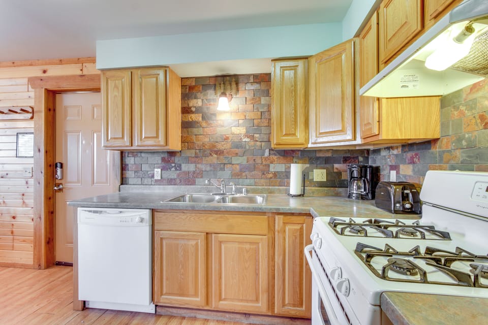 Kitchen | Cooking Basics | Trash Bags | Paper Towels