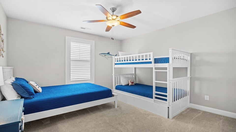 Queen/Bunk Bedroom