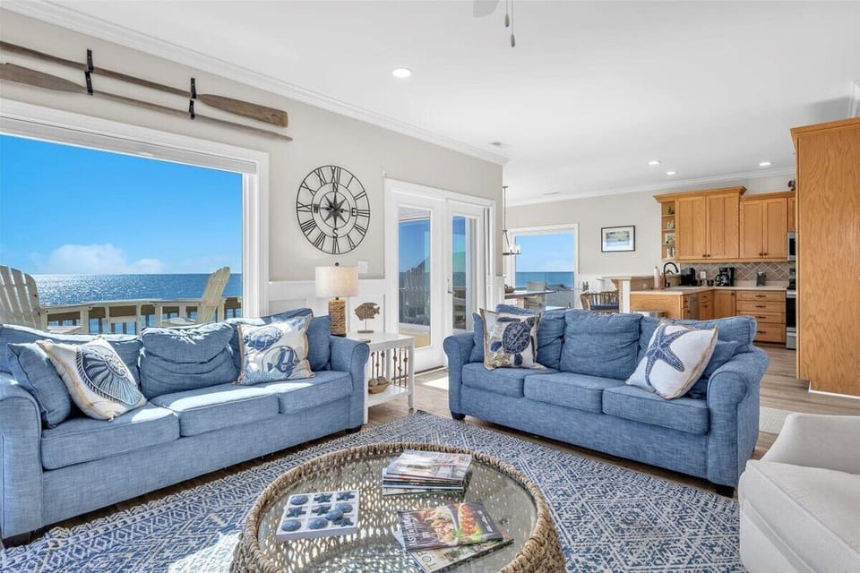 Bright Living Area with Beachfront Views - 2nd Level