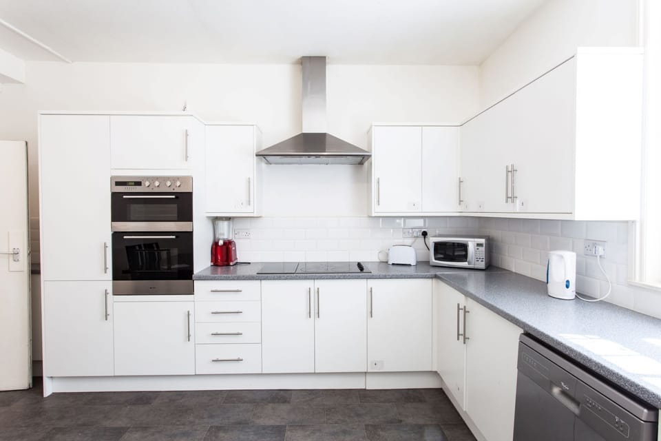 Shared kitchen in Arlington Villas