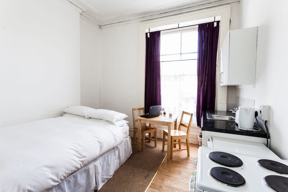 203 Budget Studio