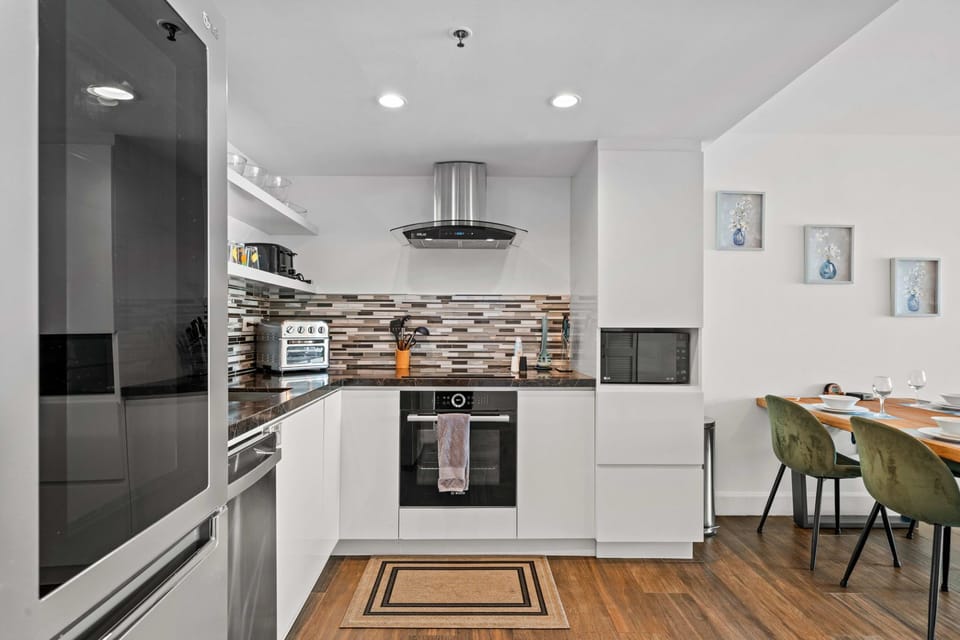 From sleek appliances to ample counter space, enjoy preparing meals with ease and style.
