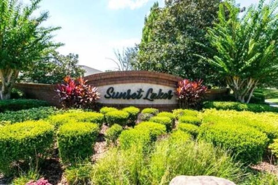 Neighborhood entrance