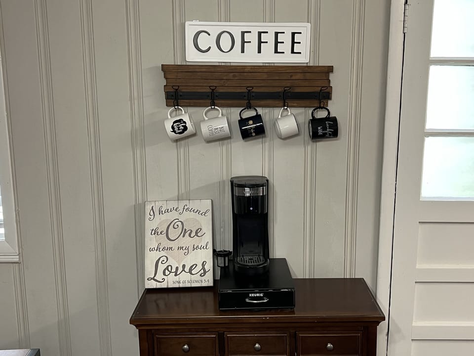 Enjoy the complementary coffee and tea bar. Morning coffee and afternoon tea. 