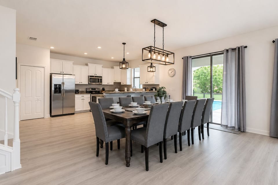 Dining for Large Groups