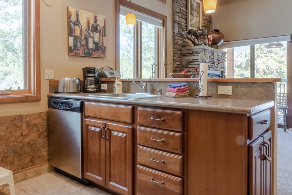 Full Kitchen - Full Kitchen
