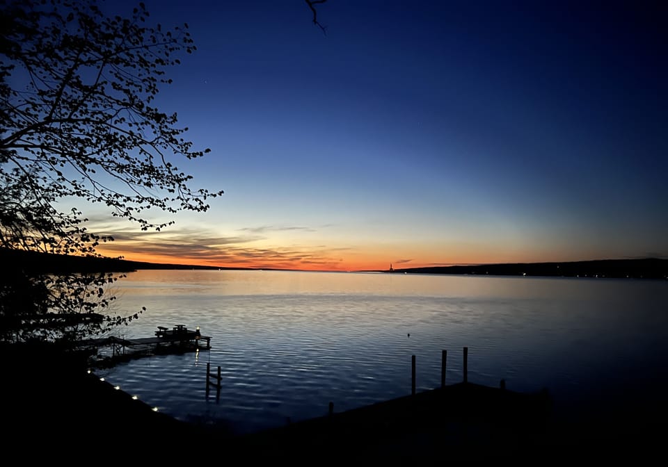 Enjoy a breathtaking sunset with a glass of wine on the 3rd floor balcony. 