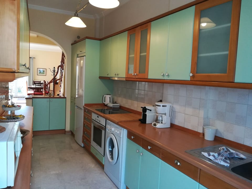 KITCHEN 2