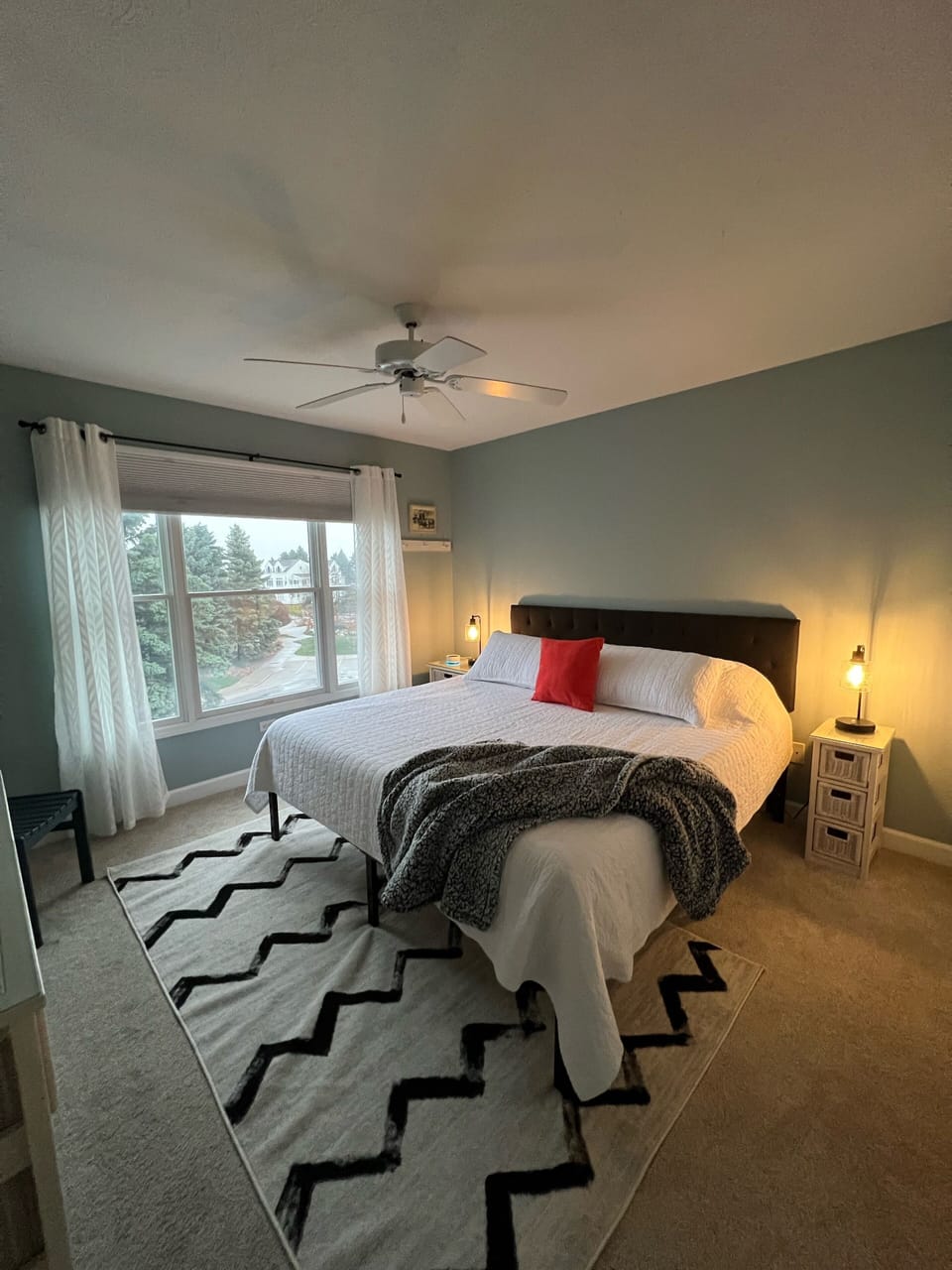 The Salt Company Tour Bedroom 
KING bed 
