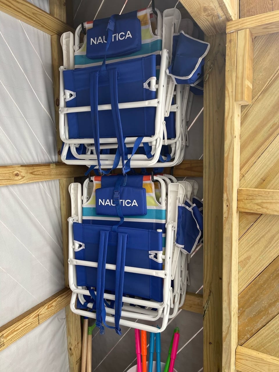 6 Beach Chairs for guest use