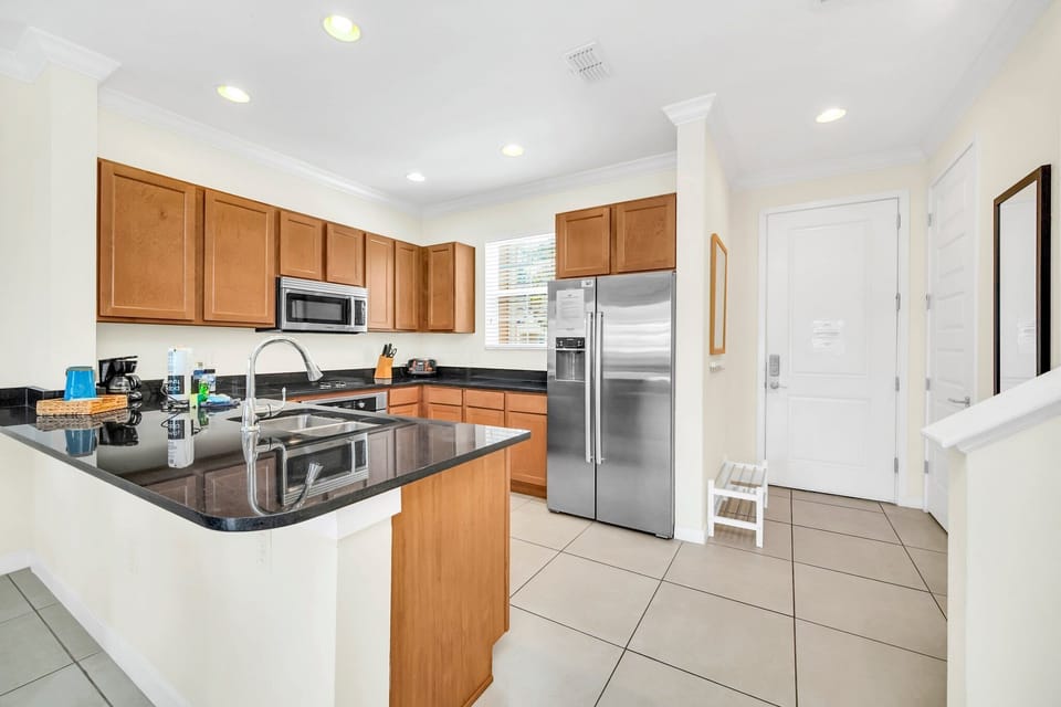 Light and bright kitchen