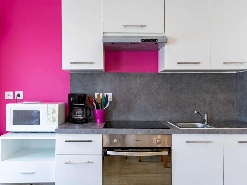 Cabinetry, Countertop, Property, Furniture, Building, Kitchen Sink, White, Kitchen Stove, Purple, Kitchen