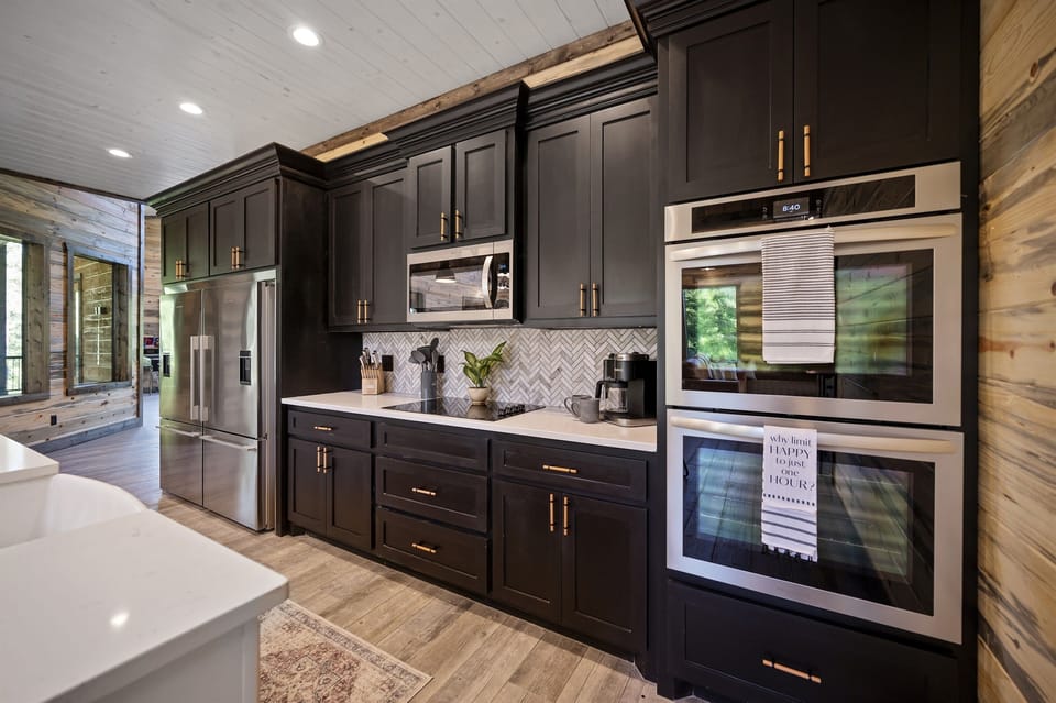 No shortage of space or cooking capacity with the huge commercial double fridge and double convection oven