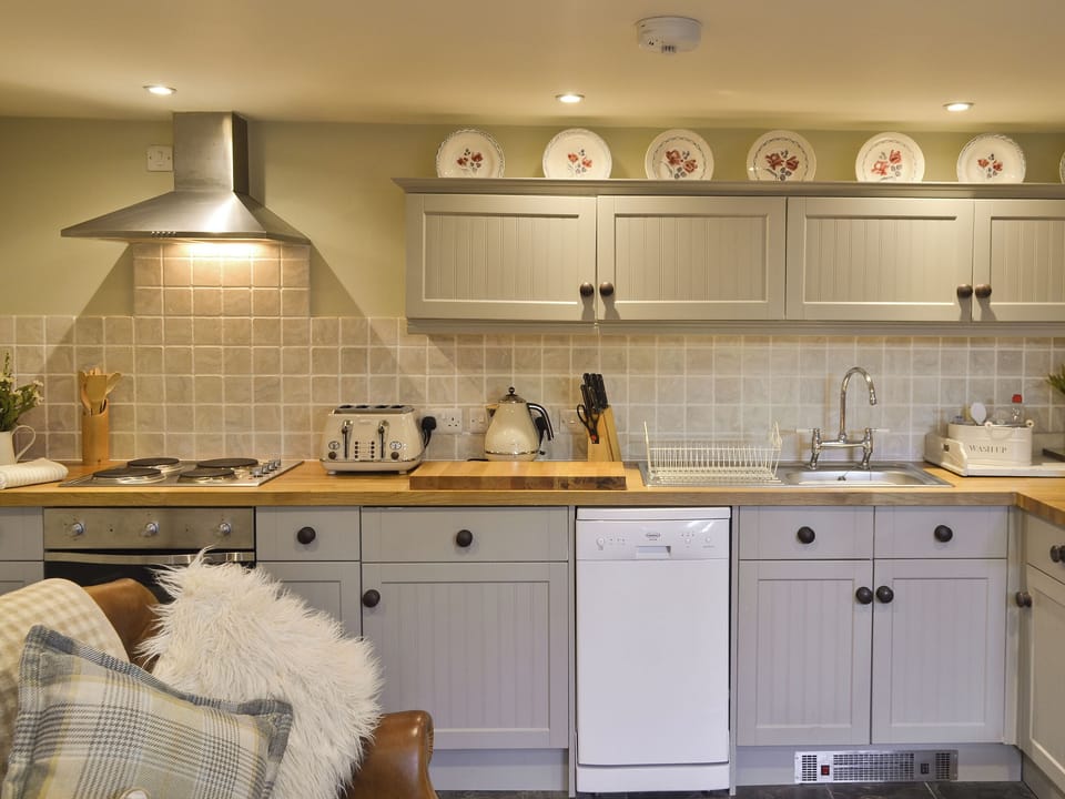 Smart, well-equipped kitchen | The Old Cobblers Cottage, Bakewell