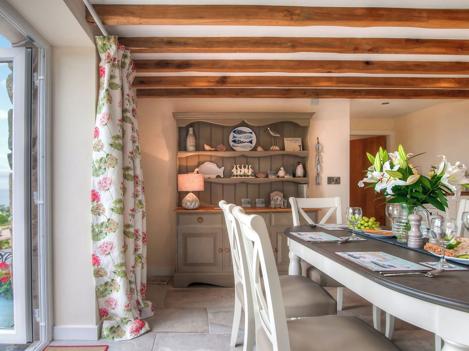 Dining Area | Ty Gan y Mor - Morfa Nefyn Holiday Cottages, Nefyn, Llyn Peninsula