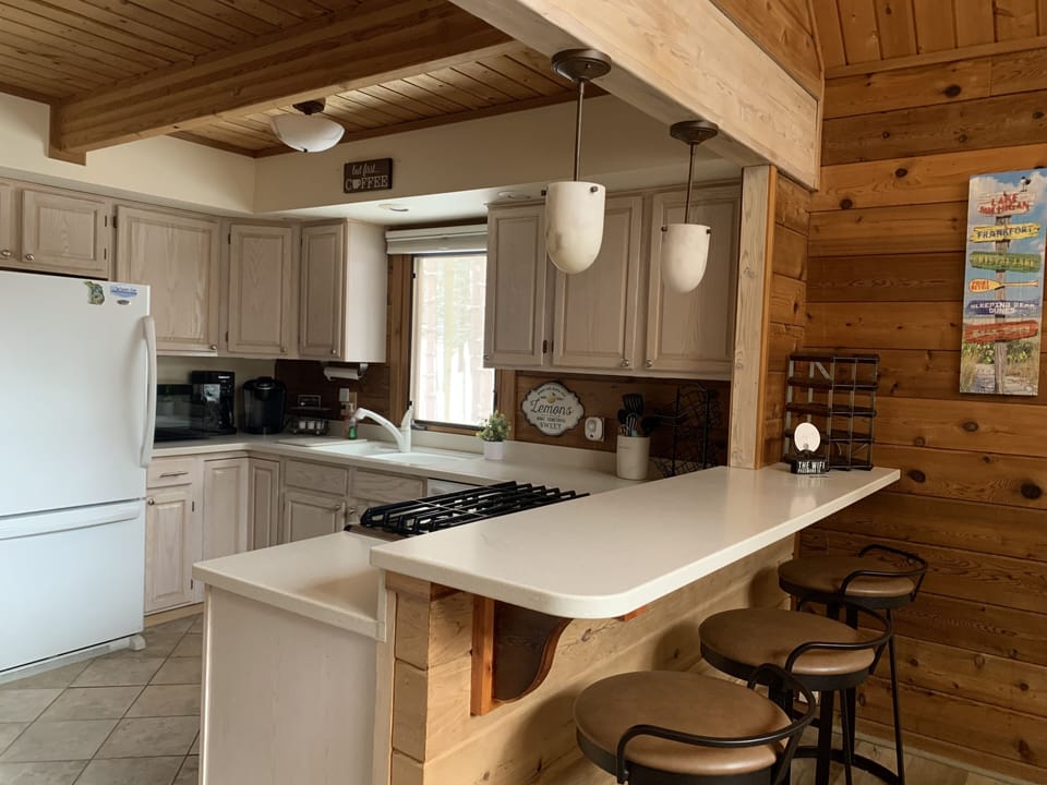 Snack bar, and pass-through for serving.