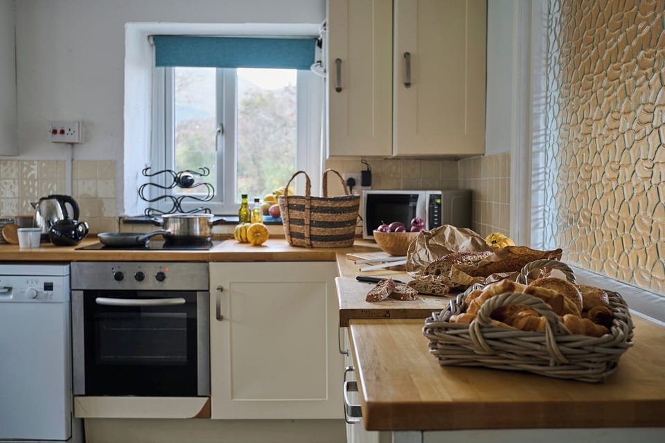 Dining Area | Granary - Bach Wen Cottages, Clynnog Fawr
